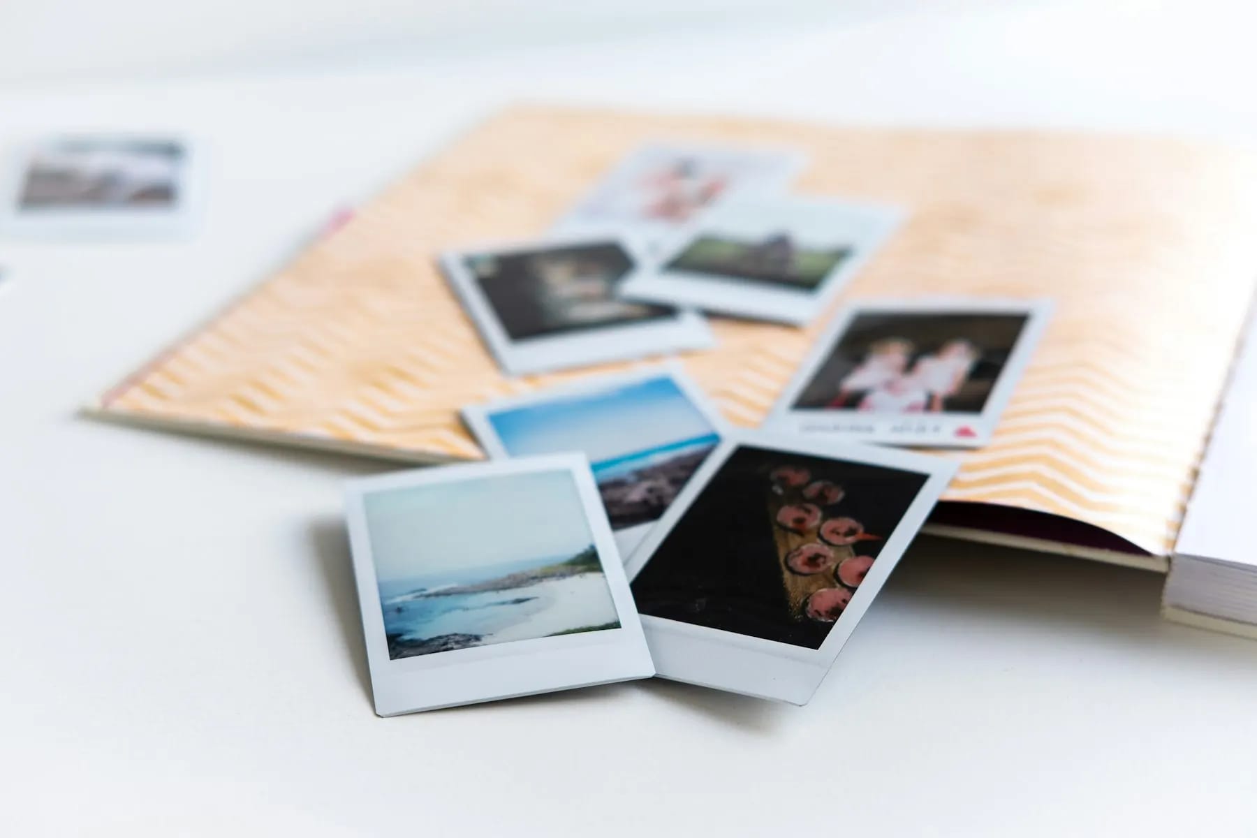 Fotografii imprimate în format instant